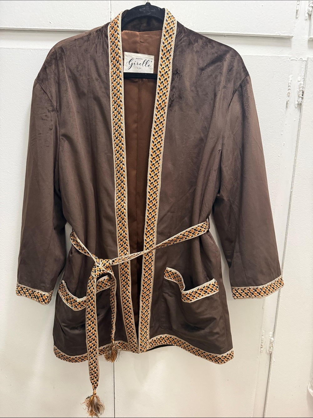 NWOT Giselle Brown Embroidered Trim Velour Satin Robe Smoking Jacket medium